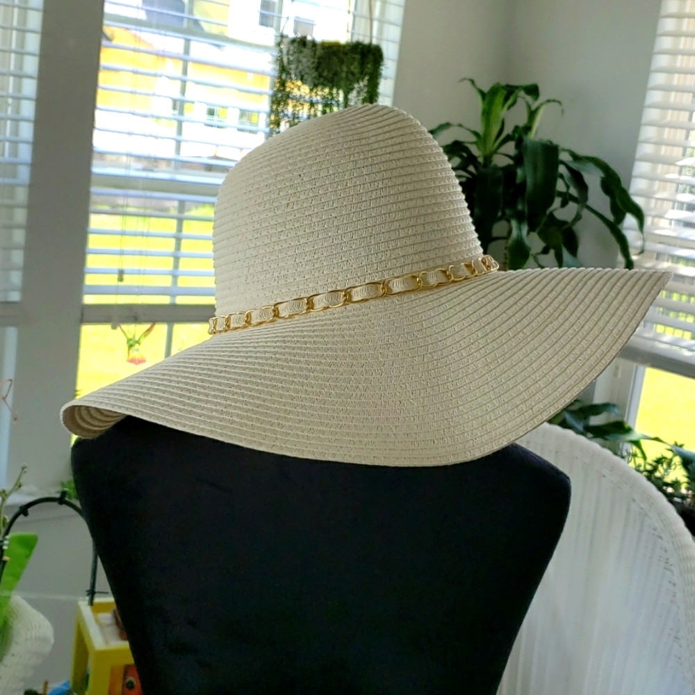 NWOT Beige Wide Brim Sun Hat - Picture 5 of 5